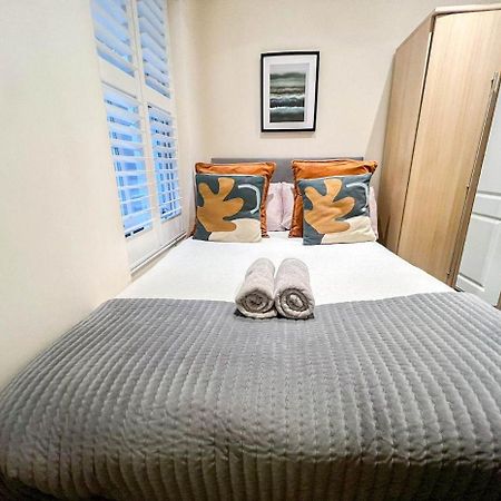 3 Bedroom Apartment With Private Terrace In Pimlico, Westminster, Victoria London Bagian luar foto