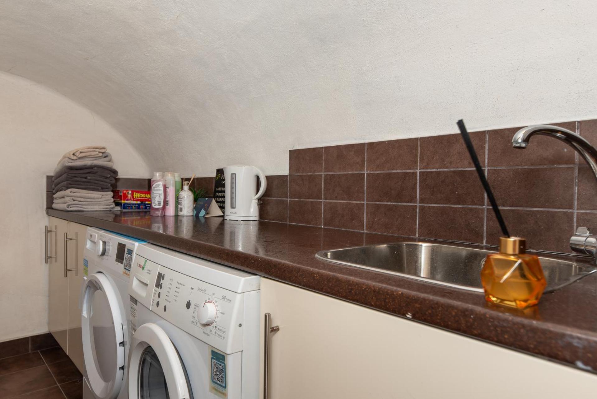 3 Bedroom Apartment With Private Terrace In Pimlico, Westminster, Victoria London Bagian luar foto
