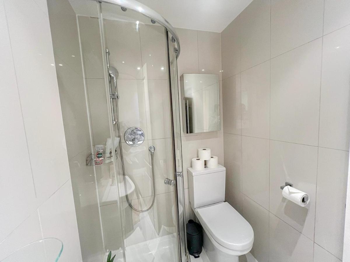 3 Bedroom Apartment With Private Terrace In Pimlico, Westminster, Victoria London Bagian luar foto