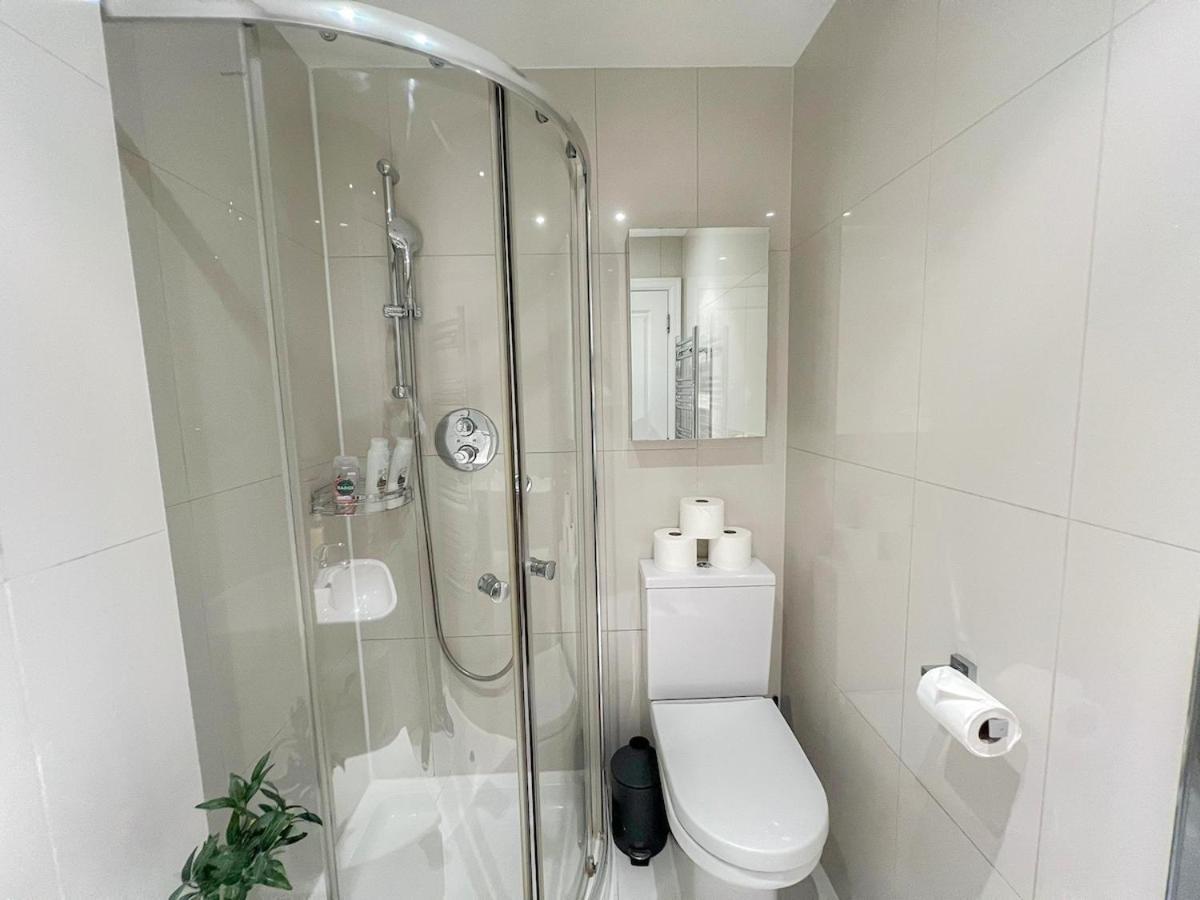 3 Bedroom Apartment With Private Terrace In Pimlico, Westminster, Victoria London Bagian luar foto