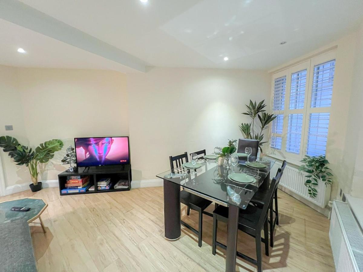 3 Bedroom Apartment With Private Terrace In Pimlico, Westminster, Victoria London Bagian luar foto