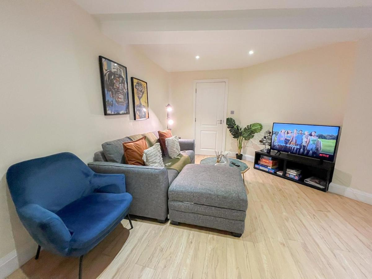 3 Bedroom Apartment With Private Terrace In Pimlico, Westminster, Victoria London Bagian luar foto