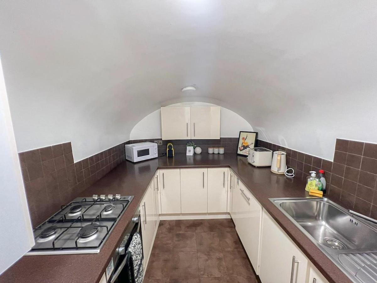 3 Bedroom Apartment With Private Terrace In Pimlico, Westminster, Victoria London Bagian luar foto