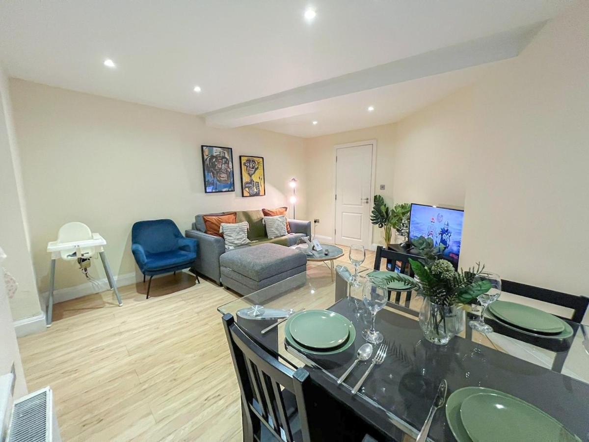 3 Bedroom Apartment With Private Terrace In Pimlico, Westminster, Victoria London Bagian luar foto